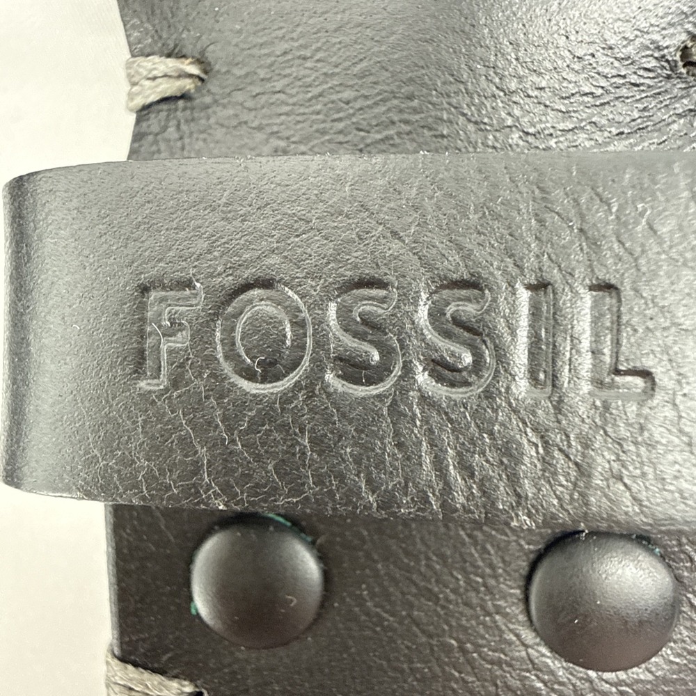 Fossil Mens Black Genuine Leather Belt Silver Buckle Size 40 Casual Career - Picture 2 of 16